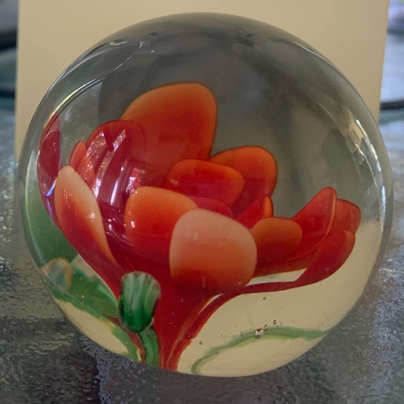 Art Glass “Vintage” Paperweight - Picture 4 of 7